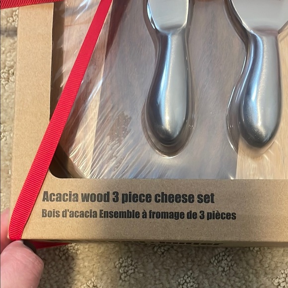 Red Ribbon Silver Serveware Set - Picture 2 of 4